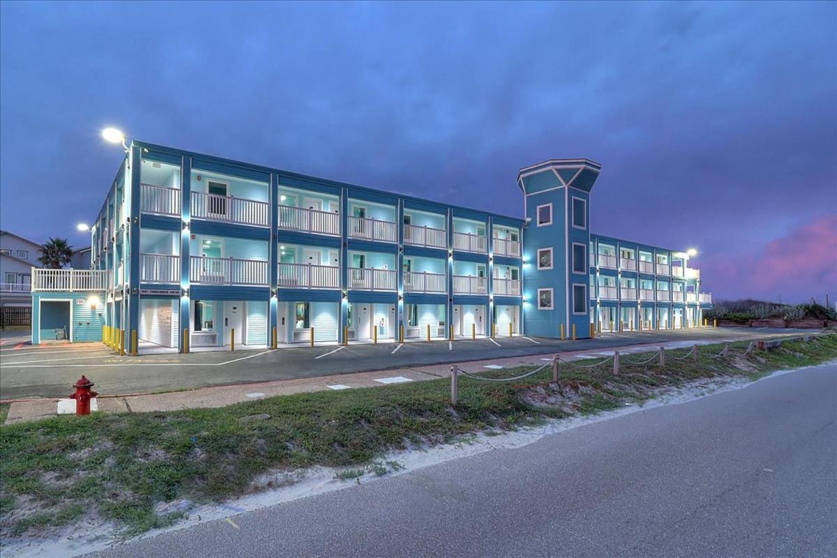 Seaside Boutique Hotel, Waves At Your Doorstep ميناء أرانساس المظهر الخارجي الصورة